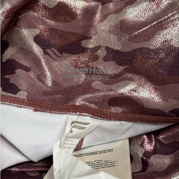 Fabletics Powerhold High Waisted 7/8 Leggings Shiny Purple Camo Size M - Picture 3 of 8